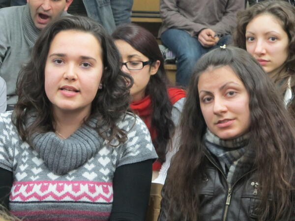 Студенти и активисти от Търново обсъждаха темата за шистовия газ
