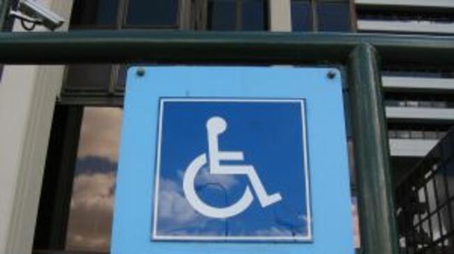 Дома на културата "Емануил Манолов" се сдоби с рампа за инвалиди
