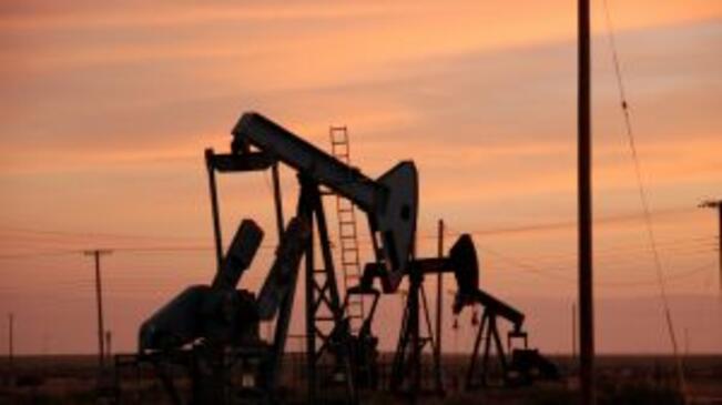 Данните за спад на промишлеността в САЩ тласнаха петролът надолу