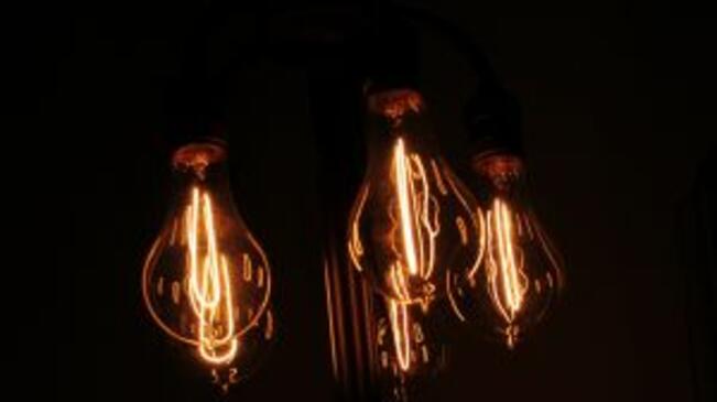 Сдружение от Априлци ще съди ЧЕЗ за спиране на тока навръх Нова година