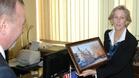Русенска картина ще има в кабинета на посланик Макълдауни