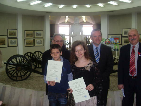 Наградиха победителите от детския конкурс "Освобождението"
