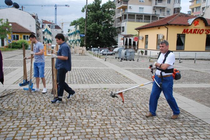 Как почистваха в Търново, Русе и Бяла