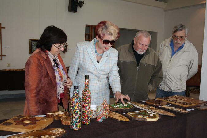 Български занаяти в изложба за първи път в Стражица
