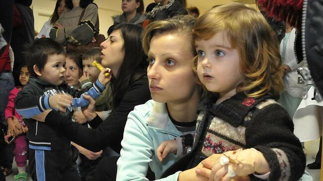 Русенски родители: "Държавна прегръдка = Могилино"