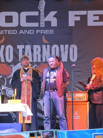 Мото-рок фест Велико Търново започна