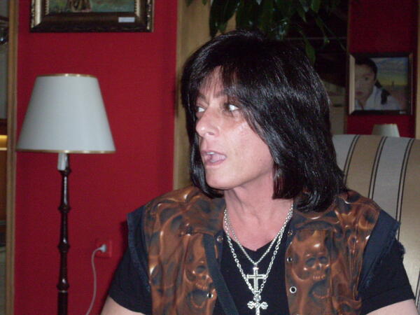 Sever.bg с автограф от рок легендата Joe Lynn Turner