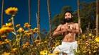 Индийски йога споделя учението си на Ксилифор