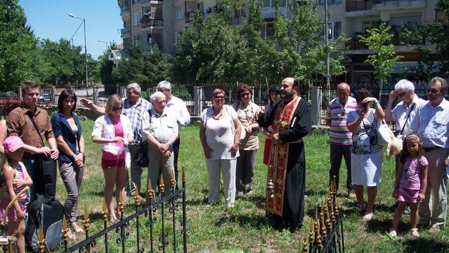 Гости от Перм почетоха загиналите за освобождението на Златарица
