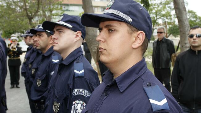 Плевенски полицаи с награди за празника