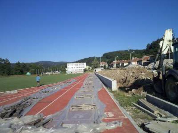 Как протича ремонтът на спортните съоръжения в Тревненско
