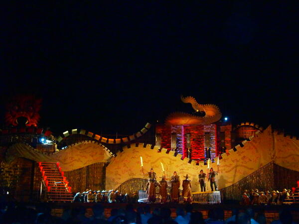 Над 1100 зрители гледаха „Турандот“ през първата фестивална вечер