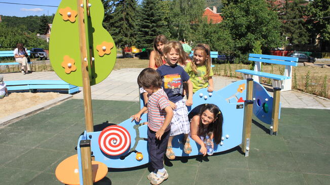 Видеонаблюдение за шест детски площадки в Плевен