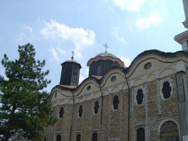 Да научим повече: Църква на Кольо Фичето в Свищов стана на 145 години