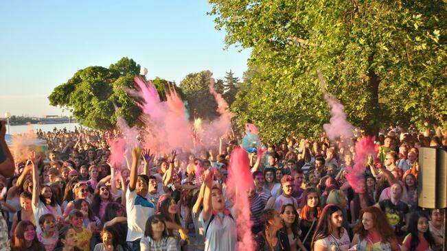 Русенци празнуваха Фестивал на цветовете на Кея
