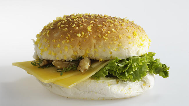 Глоба за ядене на сандвич в Рим