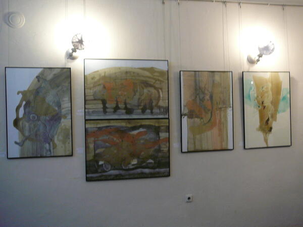 Колективна изложба откриха художници в клуб "Таралеж"