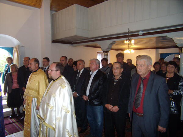Осветиха обновена църква в Горнооряховско