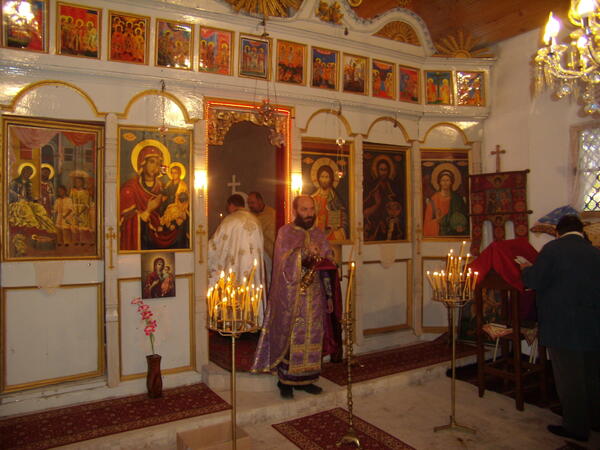 Осветиха обновена църква в Горнооряховско