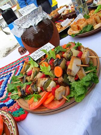 Празник на сланината и греяната ракия