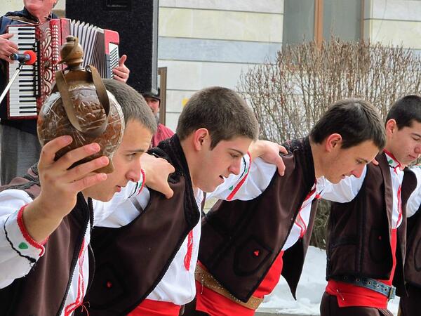 Празник на сланината и греяната ракия