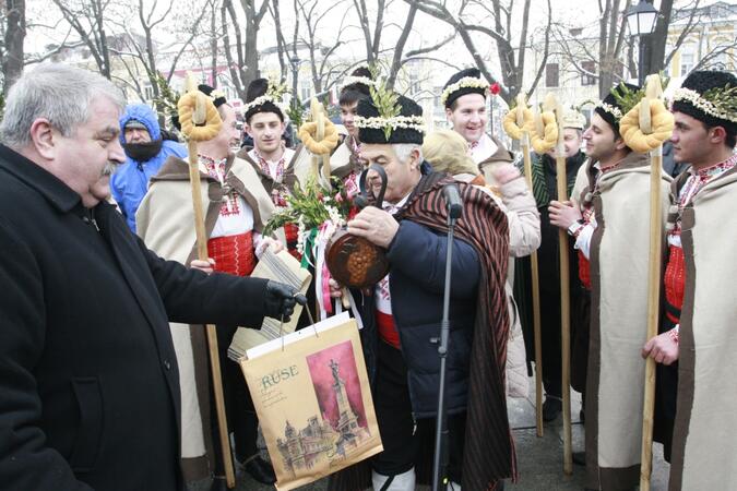 "Бразая" за русенци от коледари