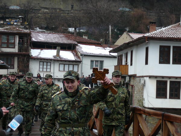 Пламен извади кръста на Йордановден