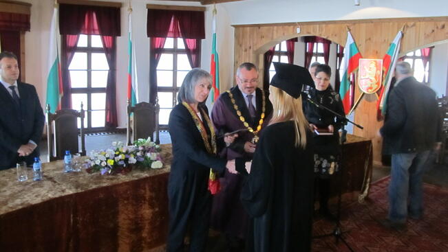 Вицепремиерът връчи дипломи на абсолвенти от ВТУ
