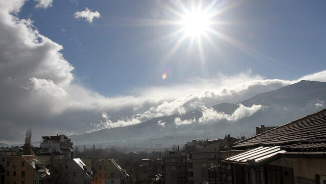 Облаците си отиват