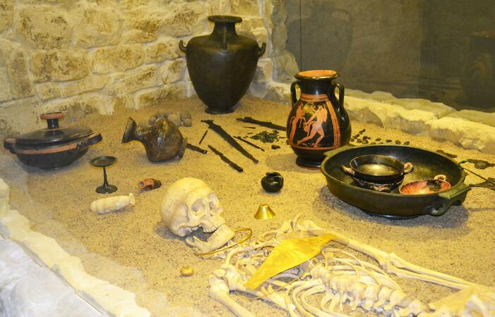 Гробница на династ е отворена в Археологическия музей