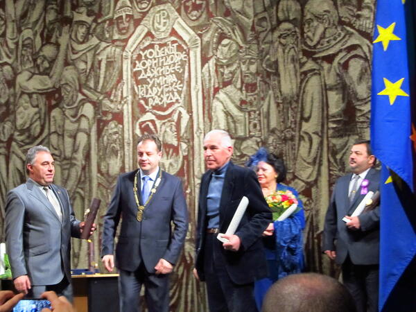 Трима почетни граждани и шестима с награда "Велико Търново"