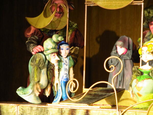 Куклените приказки на Театър ВЕСЕЛ + ВИДЕО