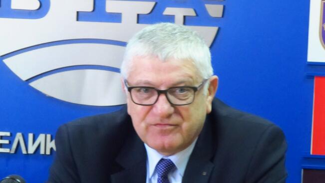 П. Кънев: "Без адекватни мерки, България ще продължи с потъването"