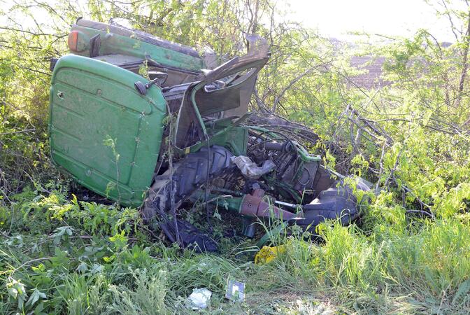 Тежък инцидент с трактор и товарен автомобил