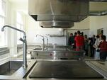 Скъпо кухненско оборудване получи гимназия 