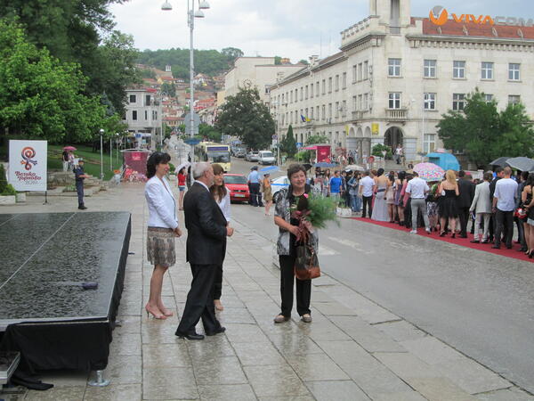 Випуск 2013 - на червения килим!