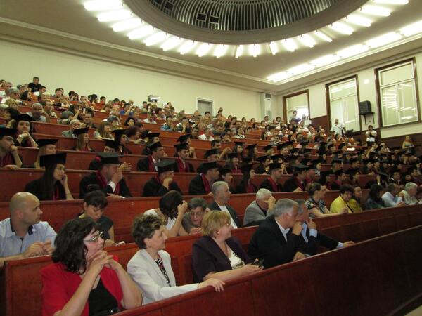 Връчиха дипломите на новите русенски юристи