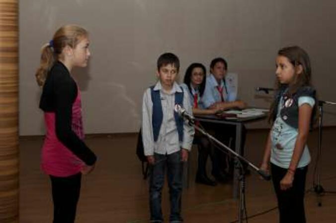 Ученици дебатираха в Трявна