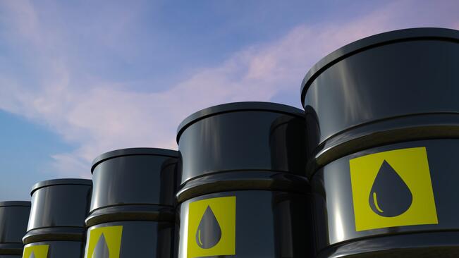 Милиони тонове руски петрол влизат в Европа през "задната врата"