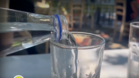 В Гърция: Цената на бутилка вода зависи дали е топла, или студена