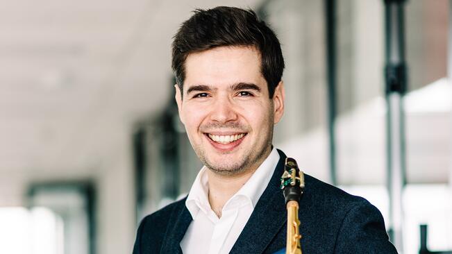 Емблематичен концерт за саксофон от Джон Уилямс звучи в зала „България”