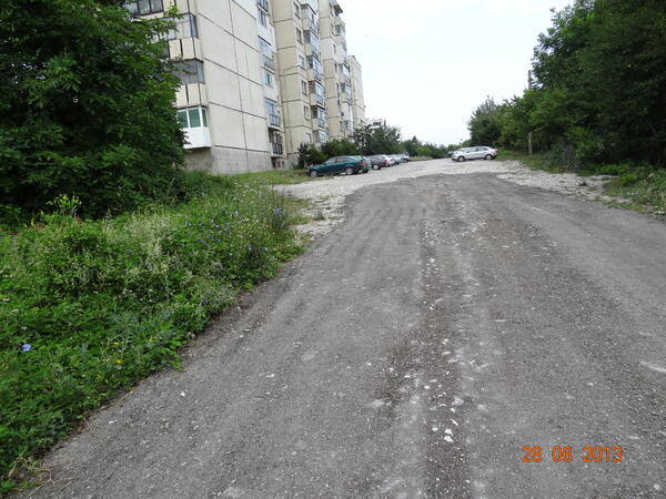 25 години улица в Горна Оряховица стои неасфалтирана
